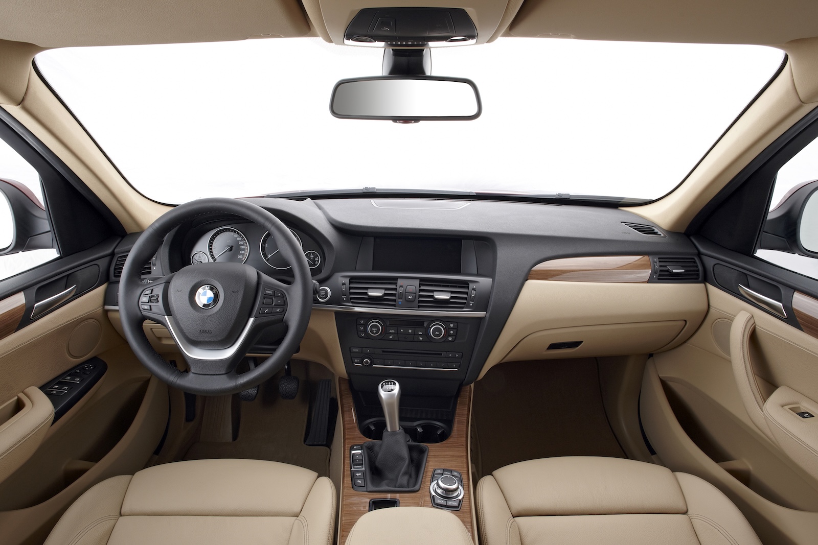 1588844-BMW-X3 37.jpeg