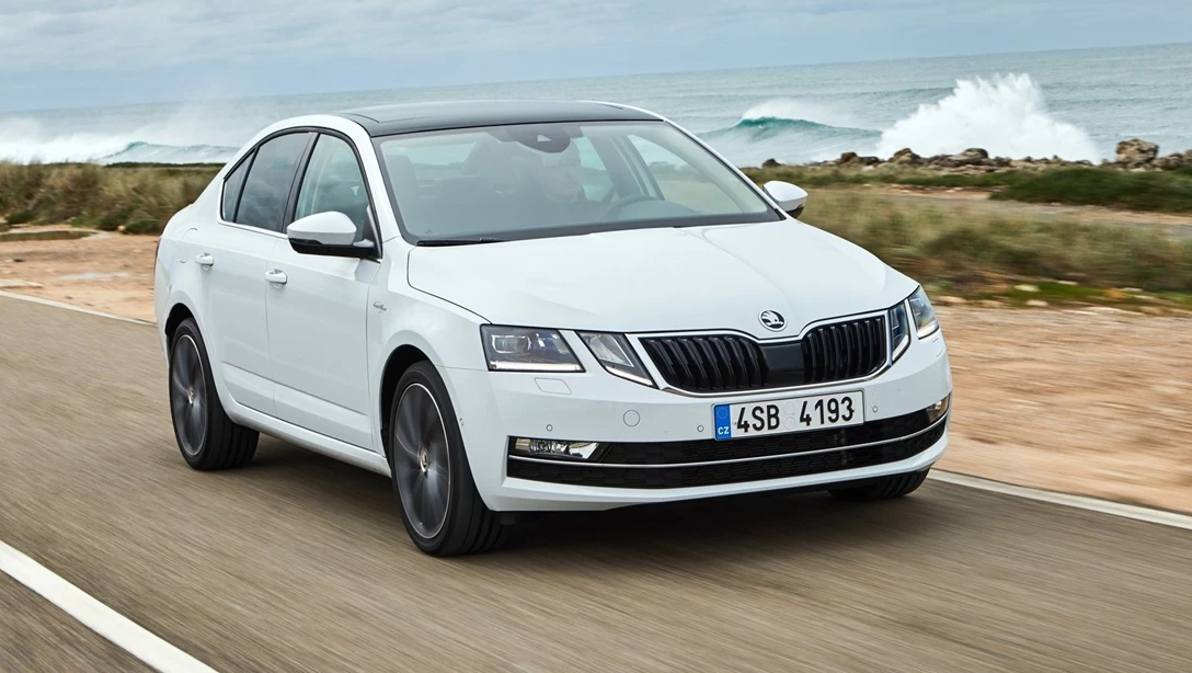 1689217-Skoda-Octavia-2017-1600-19.jpg