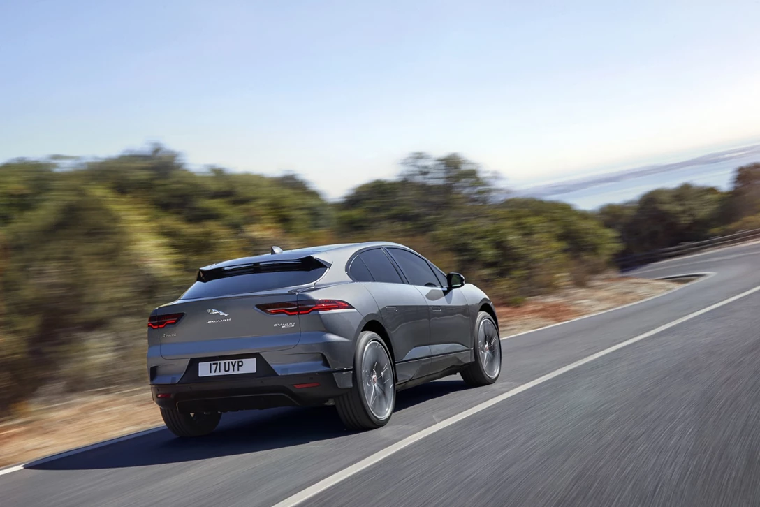 1591890-יגואר i-PACE החדש 2018 נחשף (17).jpg