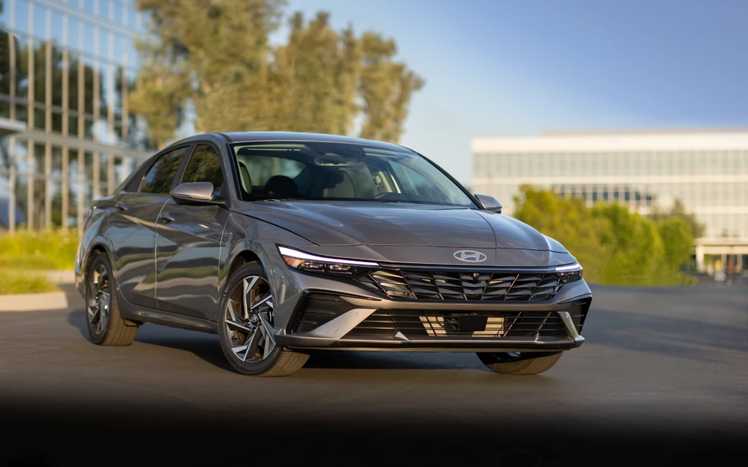 1693019-Large-56689-2024Elantra-min.jpg