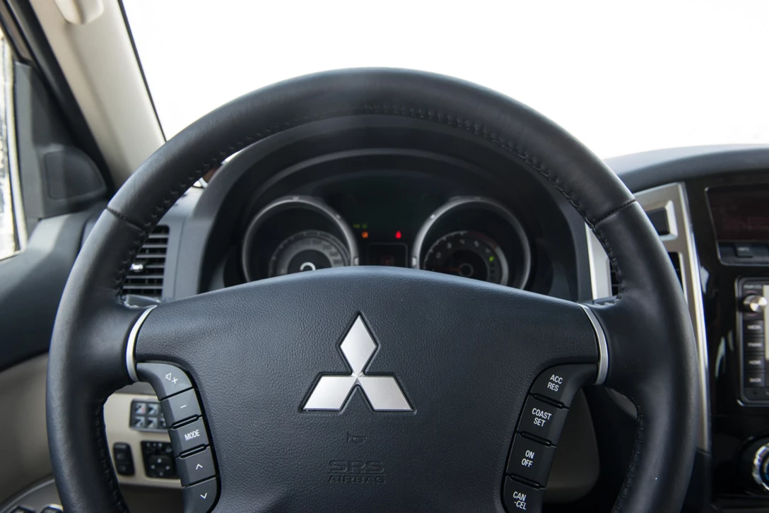 1601921-מיצובישי פאגרו (2).jpg