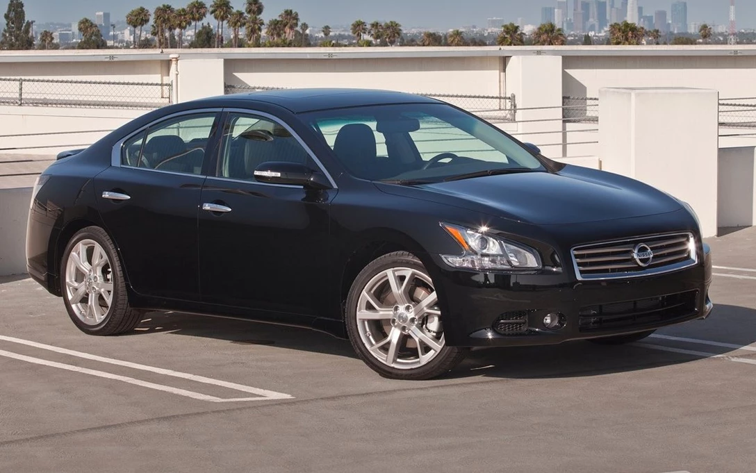 1680895-Nissan-Maxima-2012-1280-04.jpg