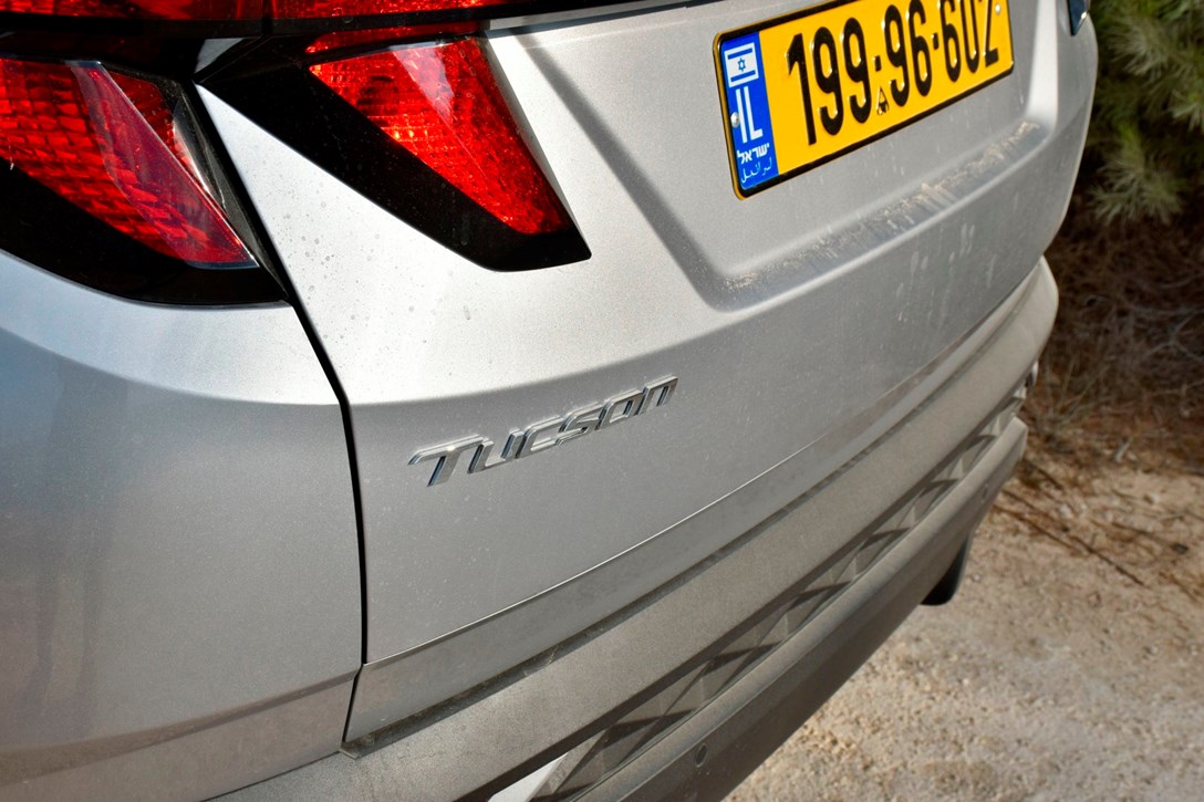 1652523-hyundaituscon2L - 3.jpeg