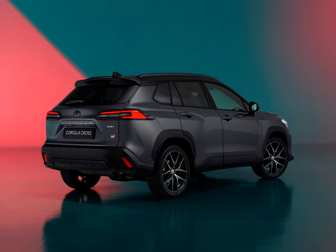 1708767-2025-corollacrossgrsport-002.jpg