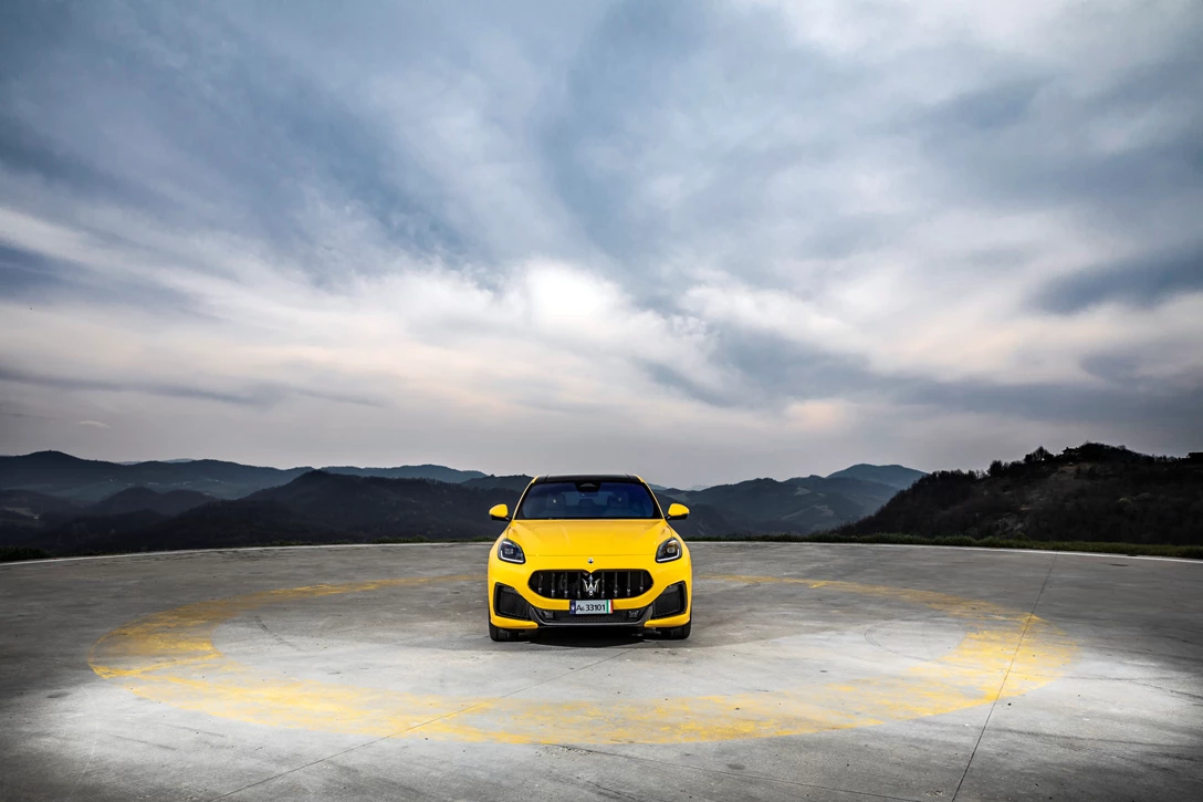 1665705-19320-MaseratiGrecaleTrofeoGialloCorse.jpg