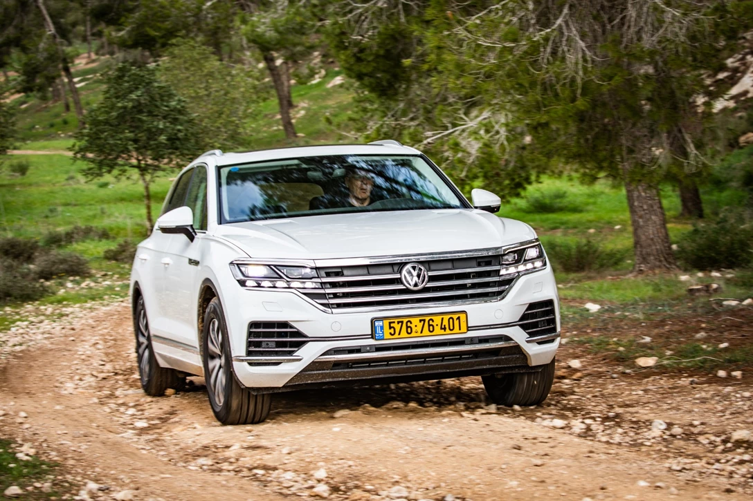 1611483-פולקסווגן טוארג - מבחן דרכים  (10).jpg