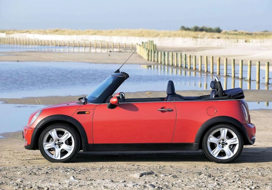 1593902-Mini-Cooper_Convertible 4.jpg