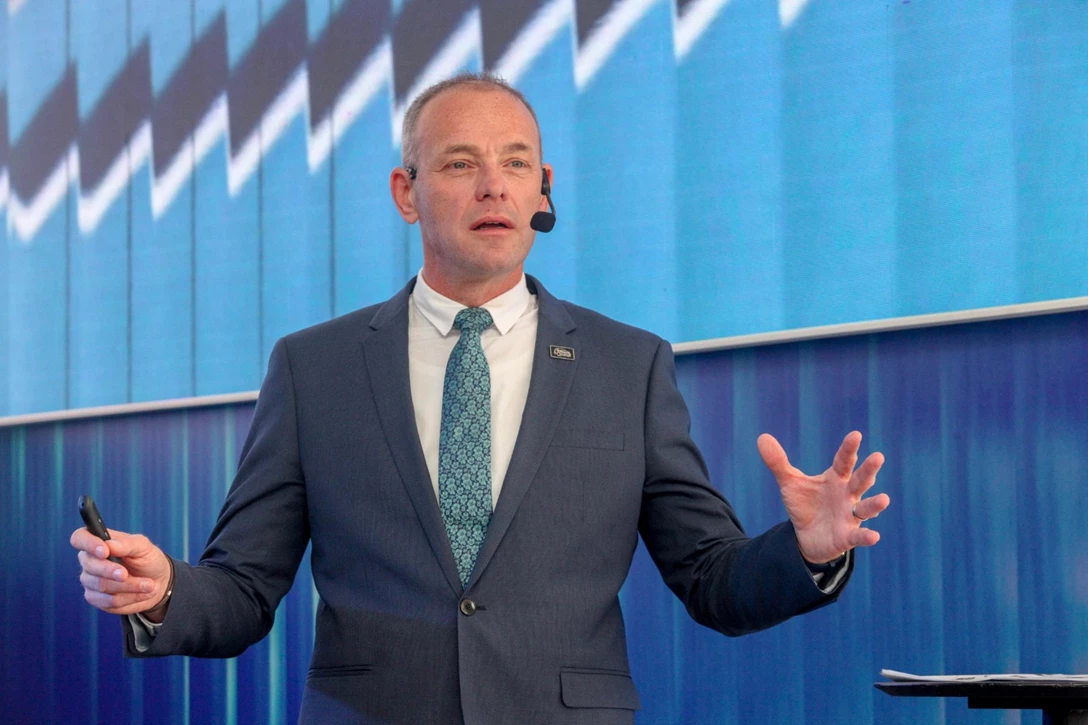 1666928-רמי וקסמן צילום יחצ (3) (Custom).jpg