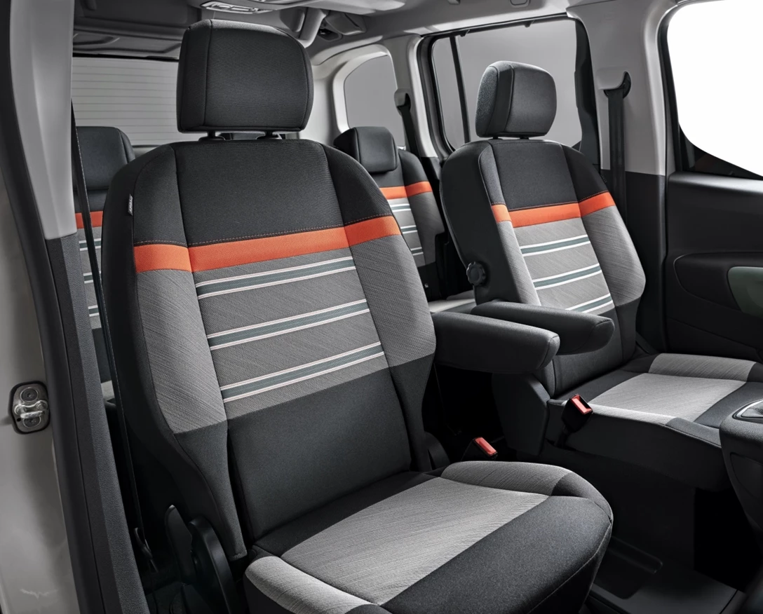 1590968-CL 17.092.006.JPG