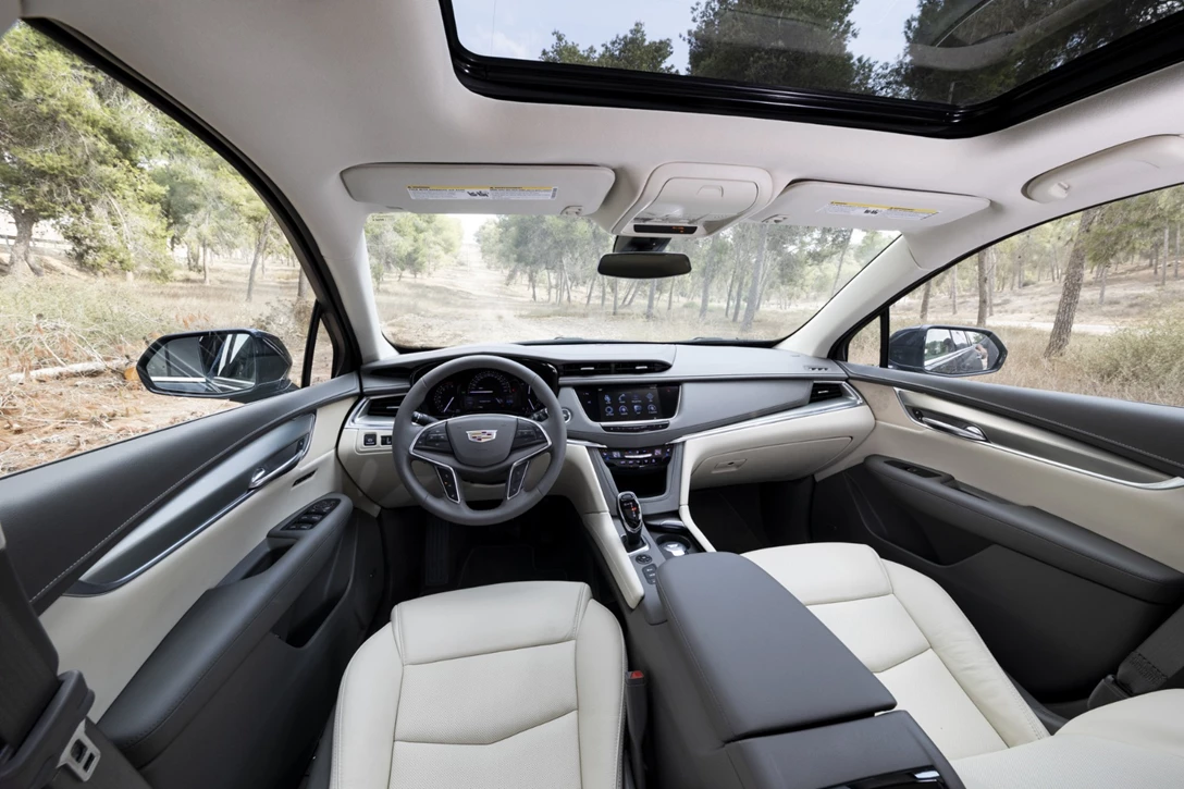 1606238-קאדילק XT5 (3).jpg