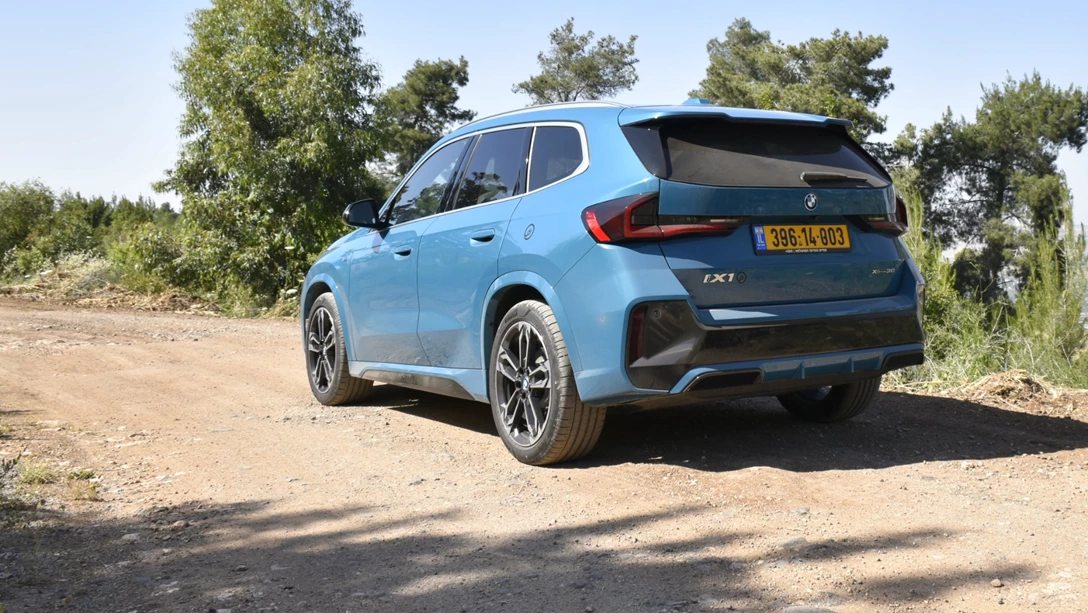 1682710-BMW_IX1_DSC0501-min.JPG
