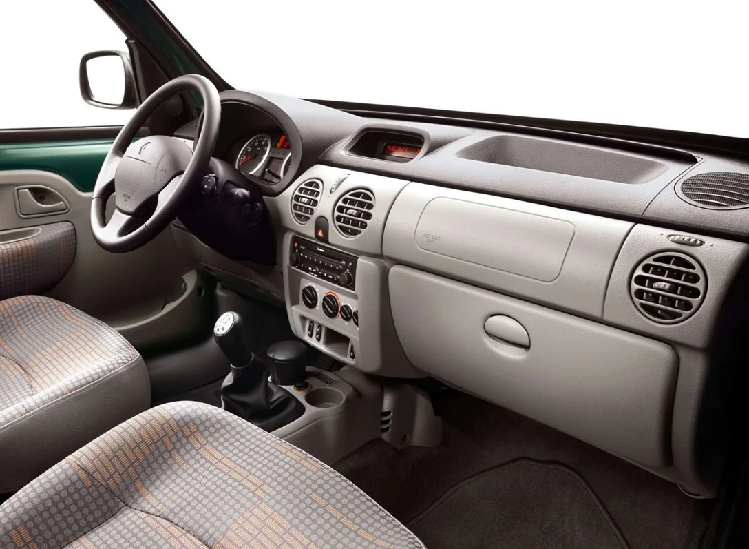 1600993-Renault-Kangoo-2006-1600-0a.jpg