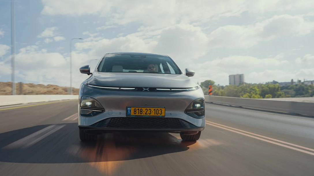 1701397-Xpeng G6 2024.00_39_59_17.Still022.jpg