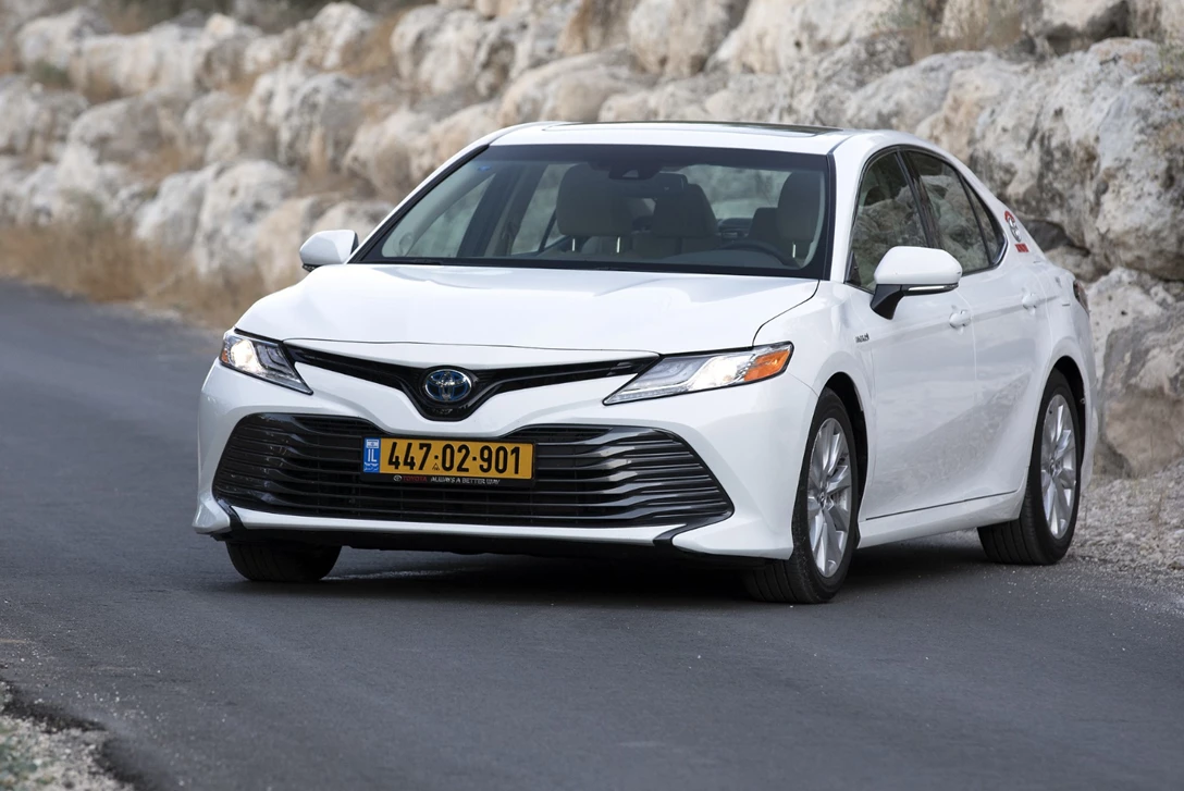 1604563-טויוטה קאמרי - מבחן דרכים 2018 (1).jpg