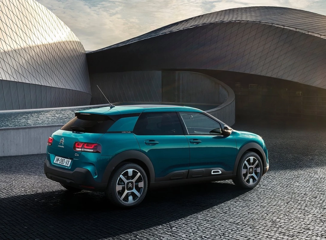 1648014-Citroen-C4_Cactus-03.jpg