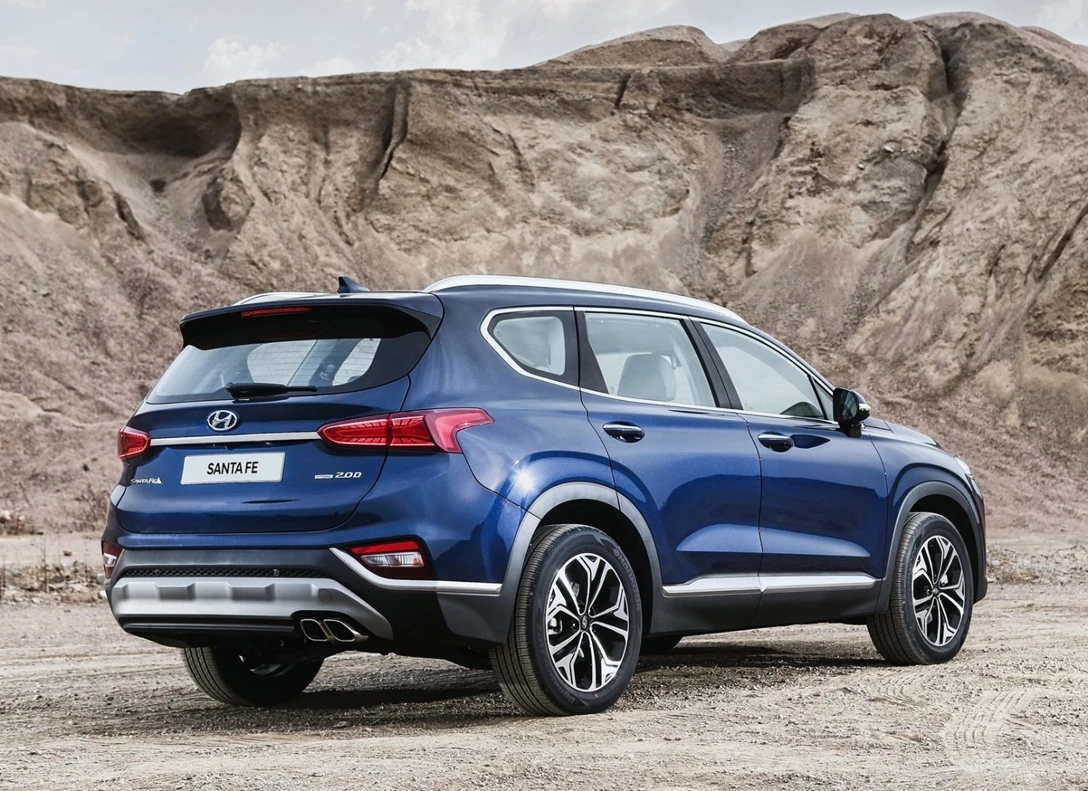 1642822-Hyundai-Santa_Fe-2020-02.jpg