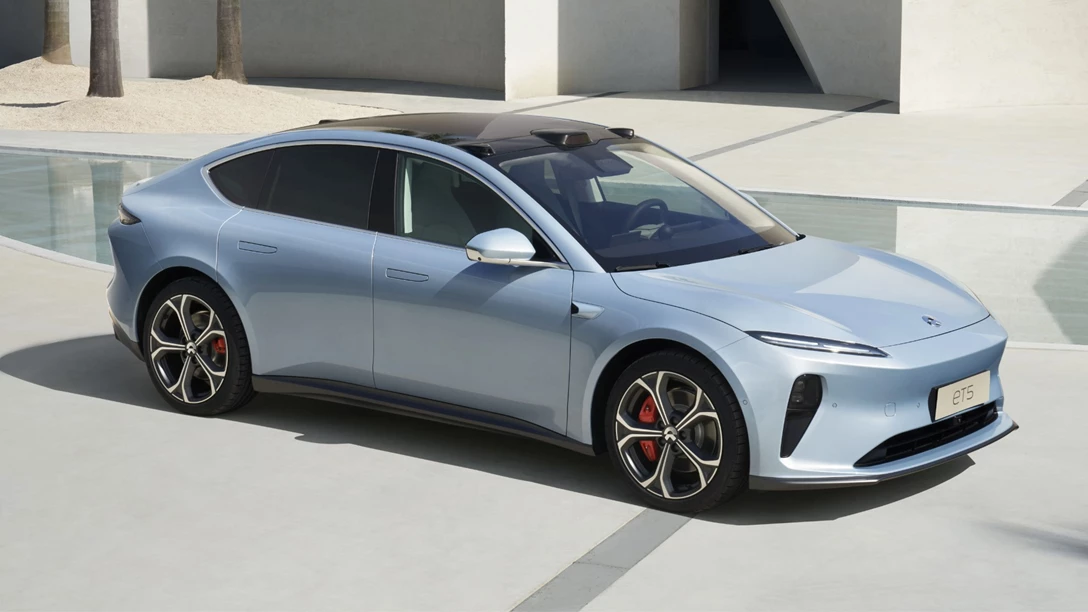 1688531-nio_et5_2-min.jpg
