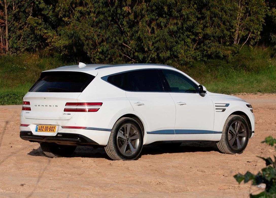 1677924-Genesis-GV80-2023-03Y.jpg