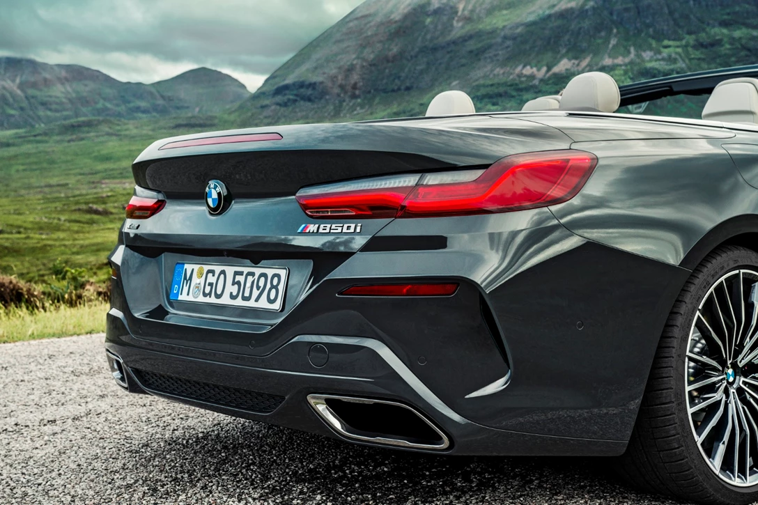 1606064-P90327632_highRes_the-new-bmw-8-series.jpg