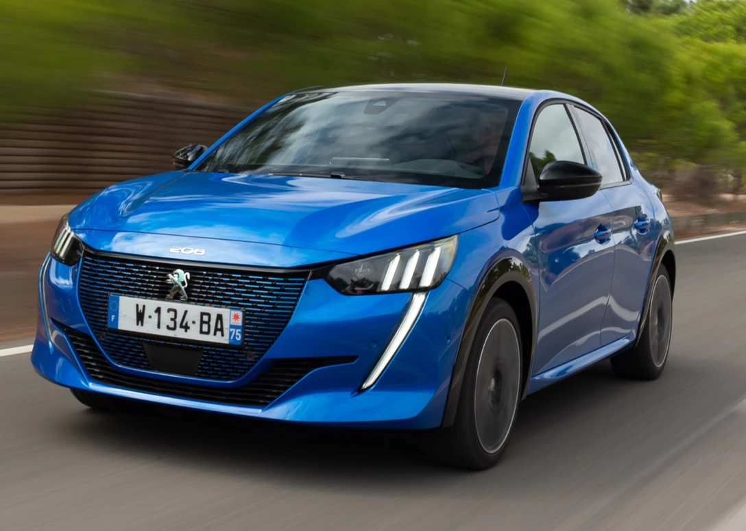 1624195-PEUGEOT_e208 (1).jpg