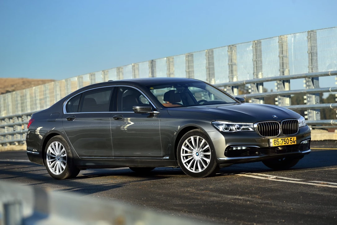 1703889-ב.מ.וו סדרה 7 מבחן דרכים (9).jpg