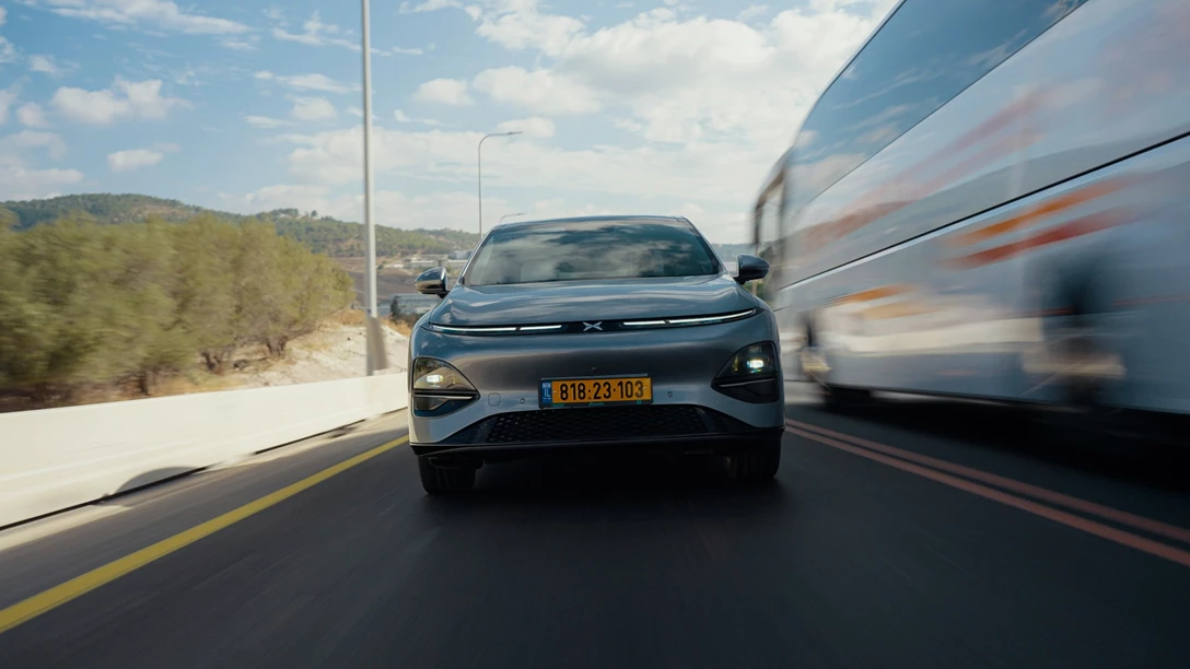 1701398-Xpeng G6 2024.00_39_20_15.Still021.jpg