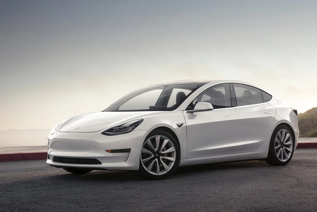 1596193-3-טסלה מודל 3 (4).jpg