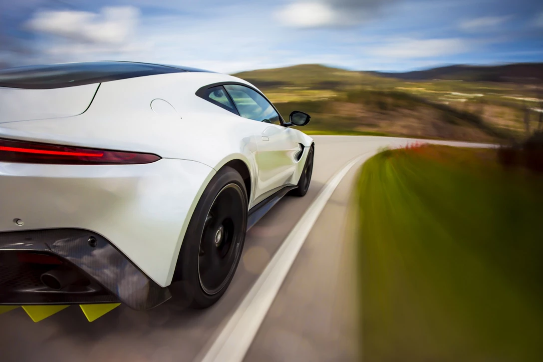 1599135-אסטון מרטין ואנטג מבחן דרכים השקה (30).jpg