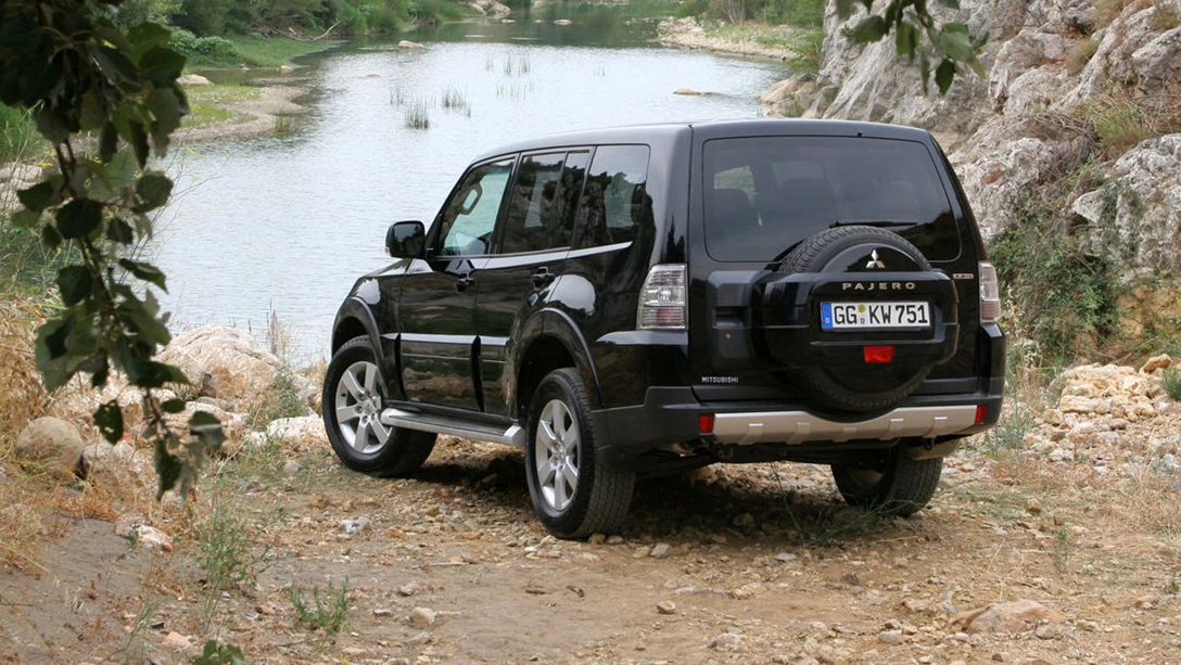 1681857-Mitsubishi-Pajero_European_Specs-2007-1280-09.jpg