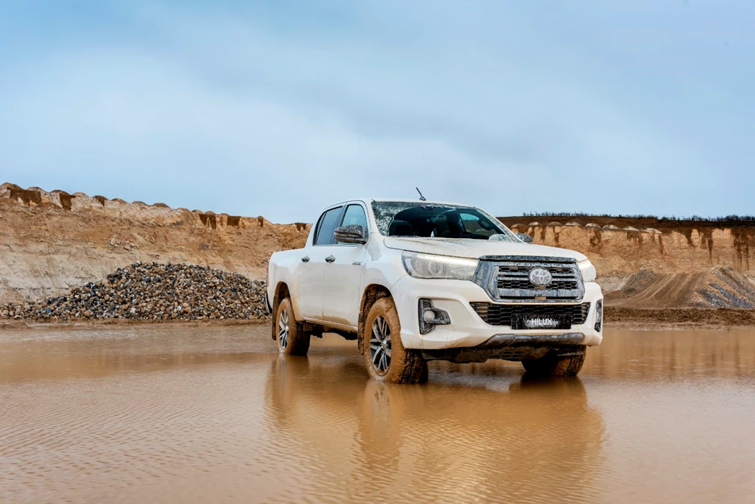 1615770-hilux-mlm2-2019-052-347711.jpg
