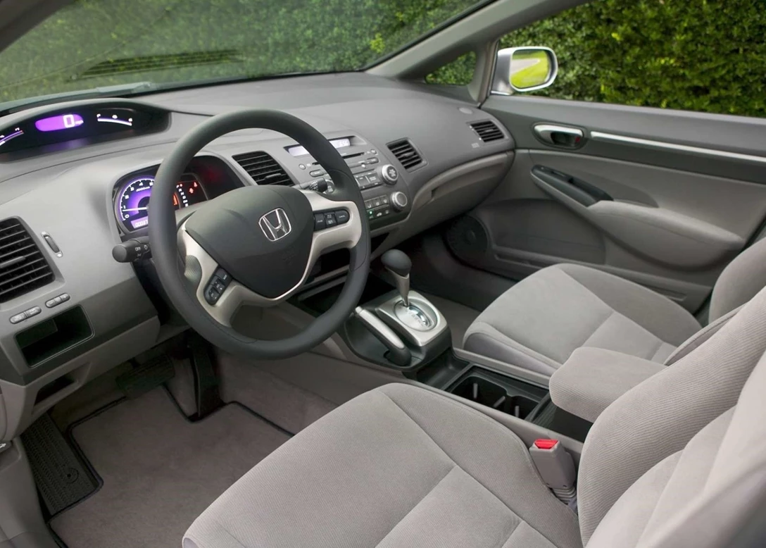 1638660-Honda-Civic_Sedan-2006-2011-06.jpg