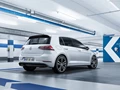 1588135-Volkswagen-Golf 7.jpg