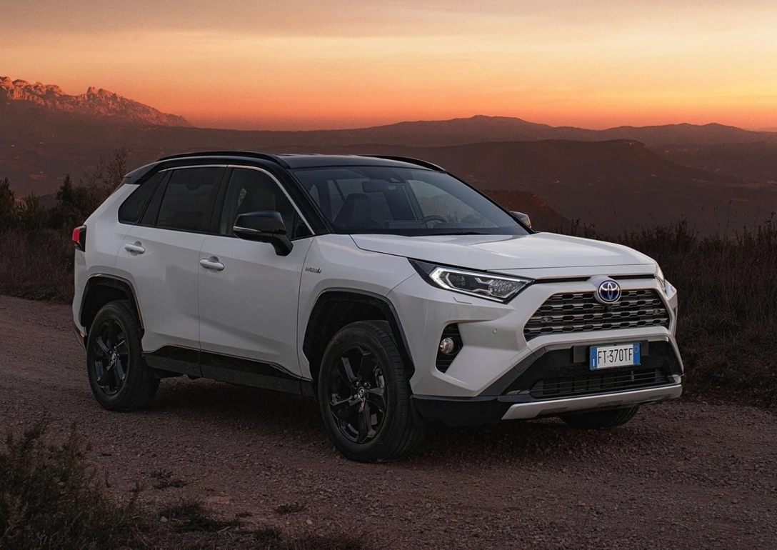 1636709-Toyota-RAV4_Hybrid_EU-Version-2019-01.jpg