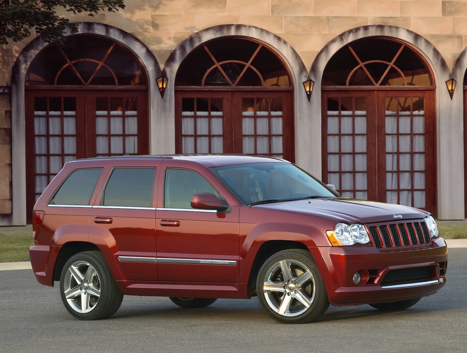 1603860-Jeep-Grand_Cherokee 25.jpeg