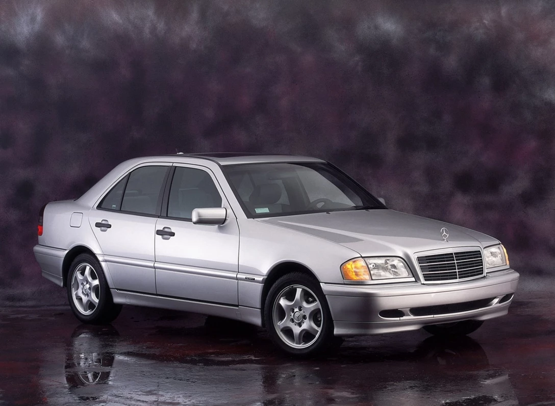 1604813-Mercedes-Benz-C-Class-1995-2000-3.jpg