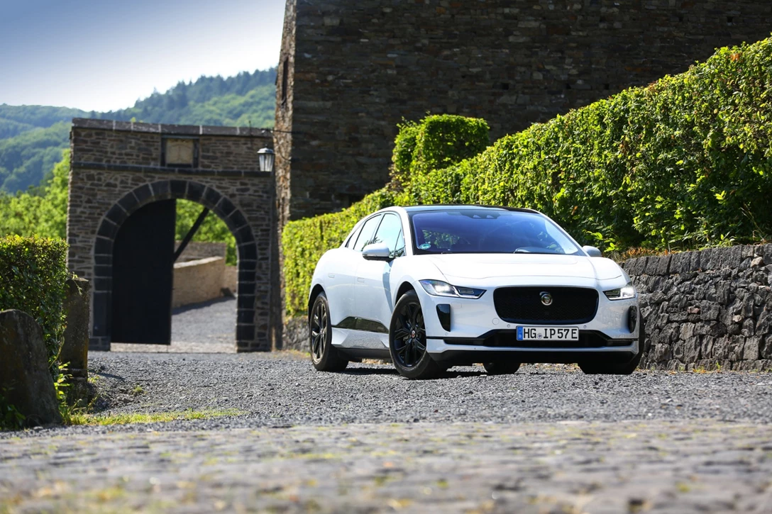 1603749-יגואר i פייס השקה עולמית (14).jpg