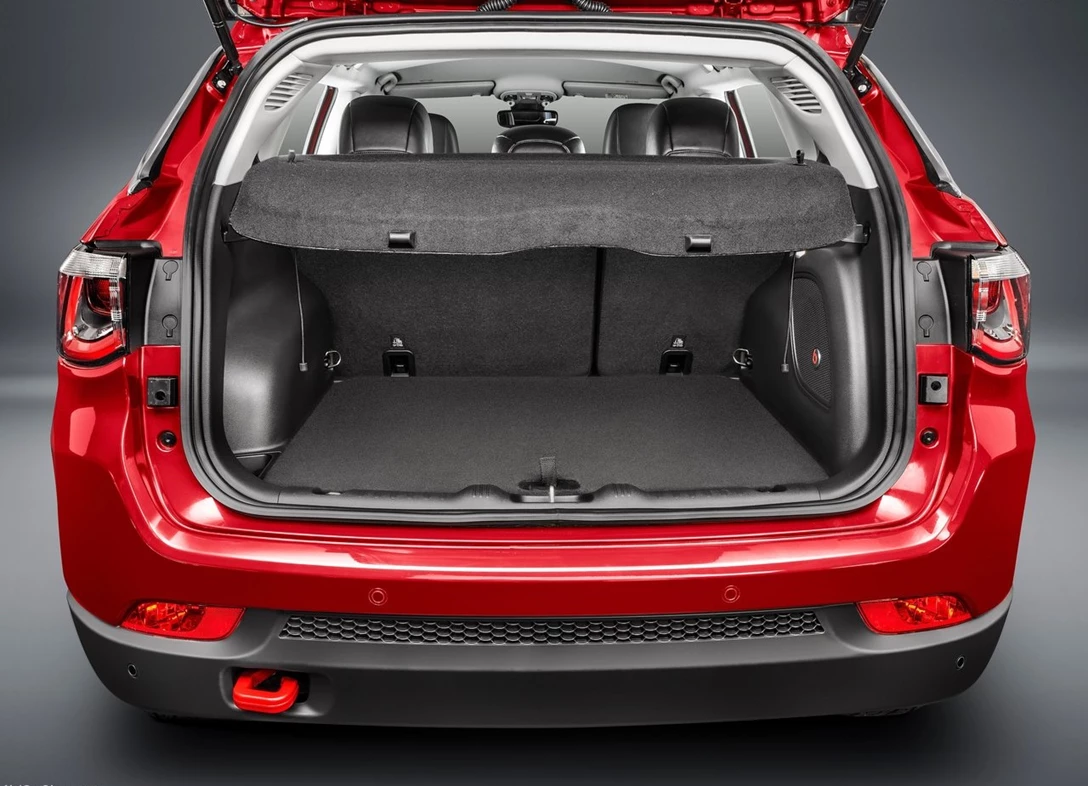 1638360-Jeep-Compass 9.jpg