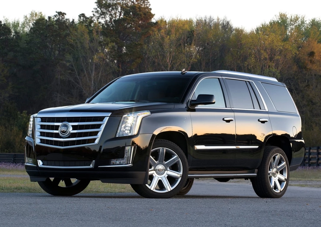 1601882-Cadillac-Escalade 1.jpg