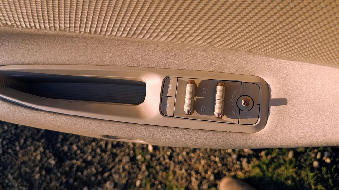 לינק אנד קו 08 פרטים