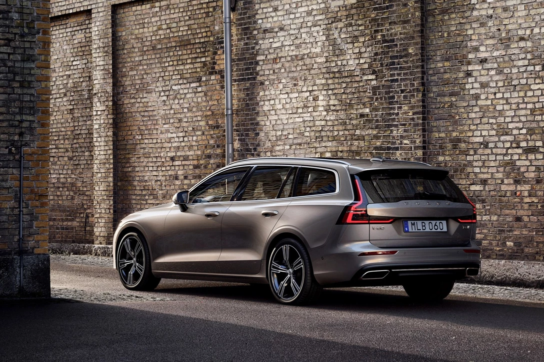 1591316-וולוו V60 נחשפה (7).jpg