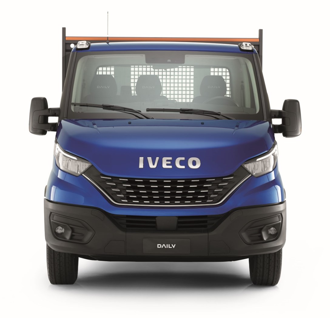 1625466-CAB_frontaleSW (Large).jpeg