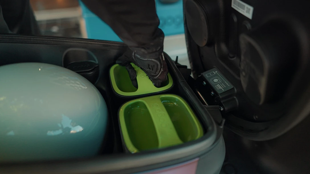 1669425-gogoro 2022.00_04_10_13.Still004 copy.jpg