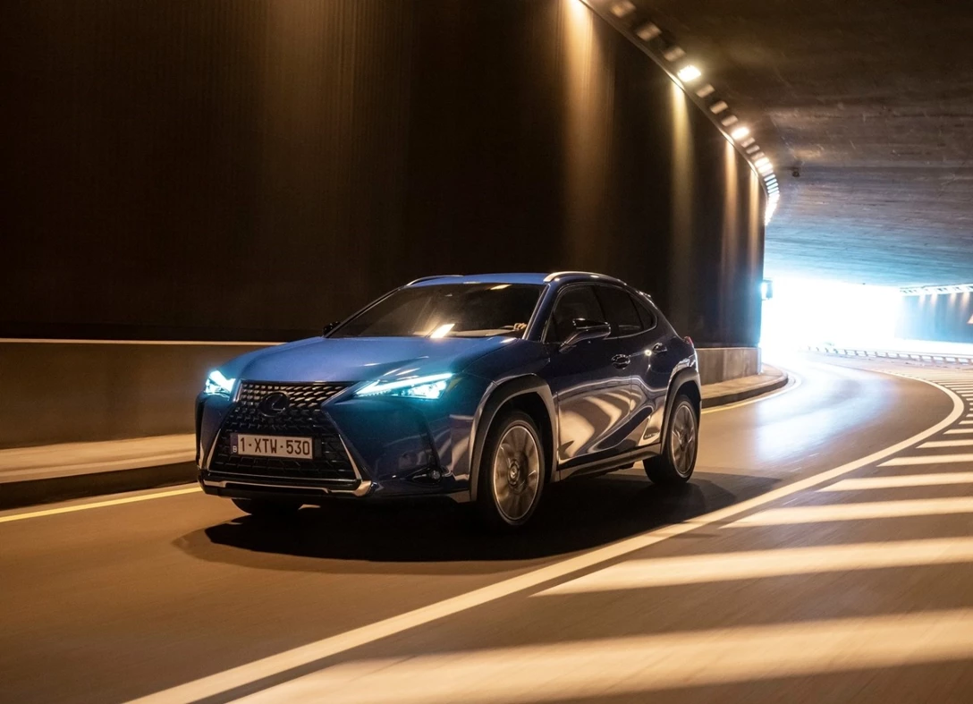 1656485-Lexus-UX_300e-2021-1600-19.jpg