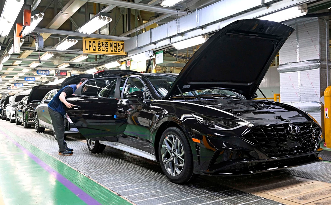 1684676-20230425_현대차_아산공장 그랜저-쏘나타-아이오닉6 생산라인_ (8).jpg