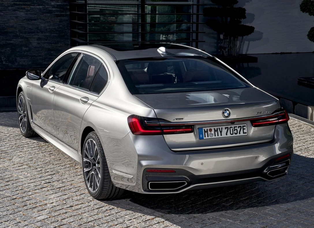 1657643-BMW-745Le-2022-05.jpg