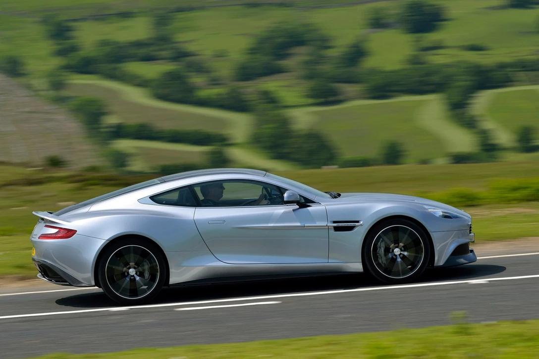 אסטון מרטין ואנקוויש