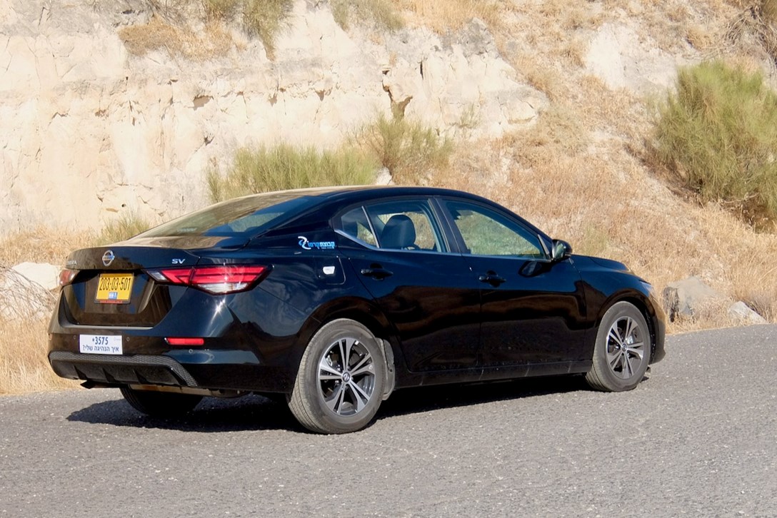 1635711-ניסאן סנטרה מבחן דרכים 2020 2.0 ל - 5.jpeg