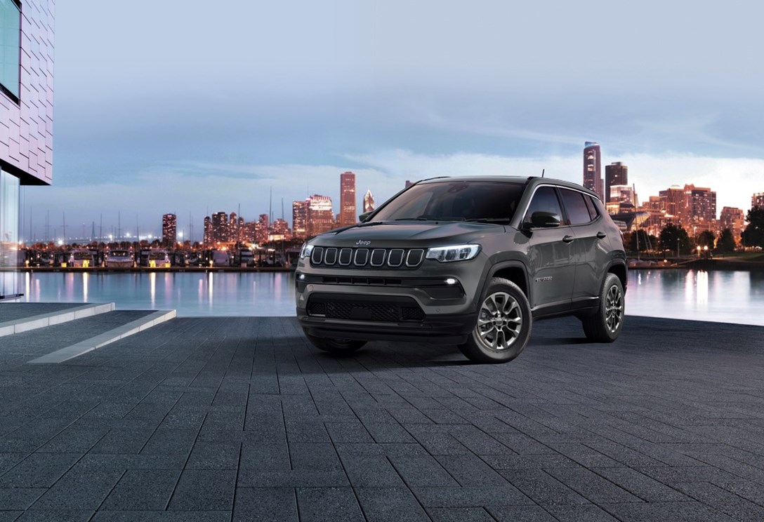 1658433-גיפ קומפאס24.jpeg