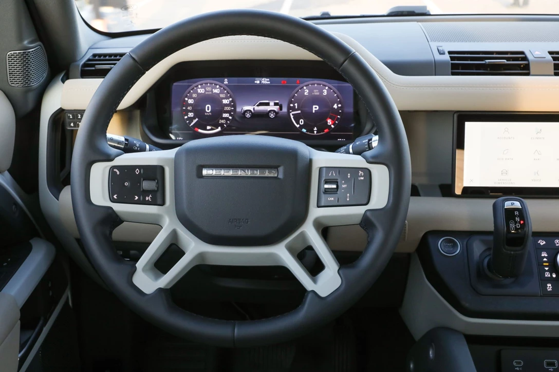 1640666-מסע לרגל השקת הדיפנדר הקצר בישראל, צילום רונן טופלברג (307).jpg