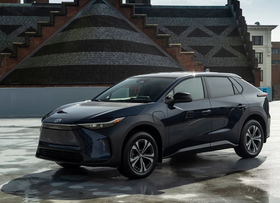 1661224-Toyota-bZ4X-2022-04.jpg